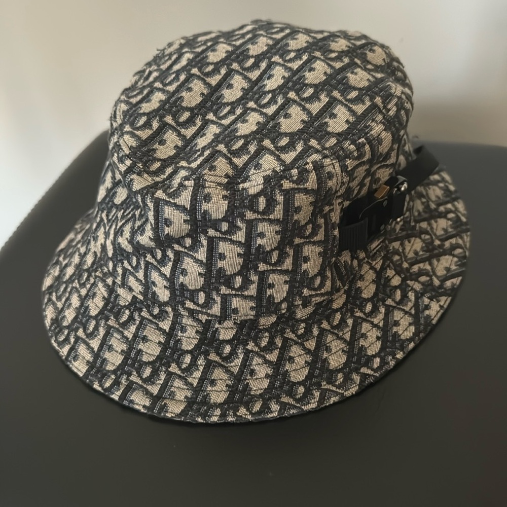 Dior bucket hat